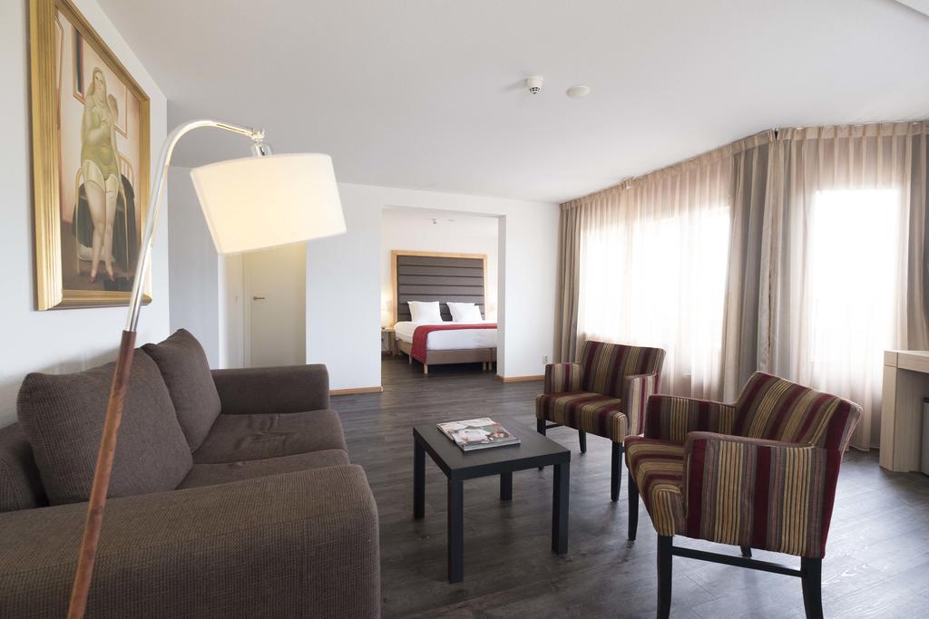 Leonardo Hotel Ijmuiden Seaport Beach Exterior photo