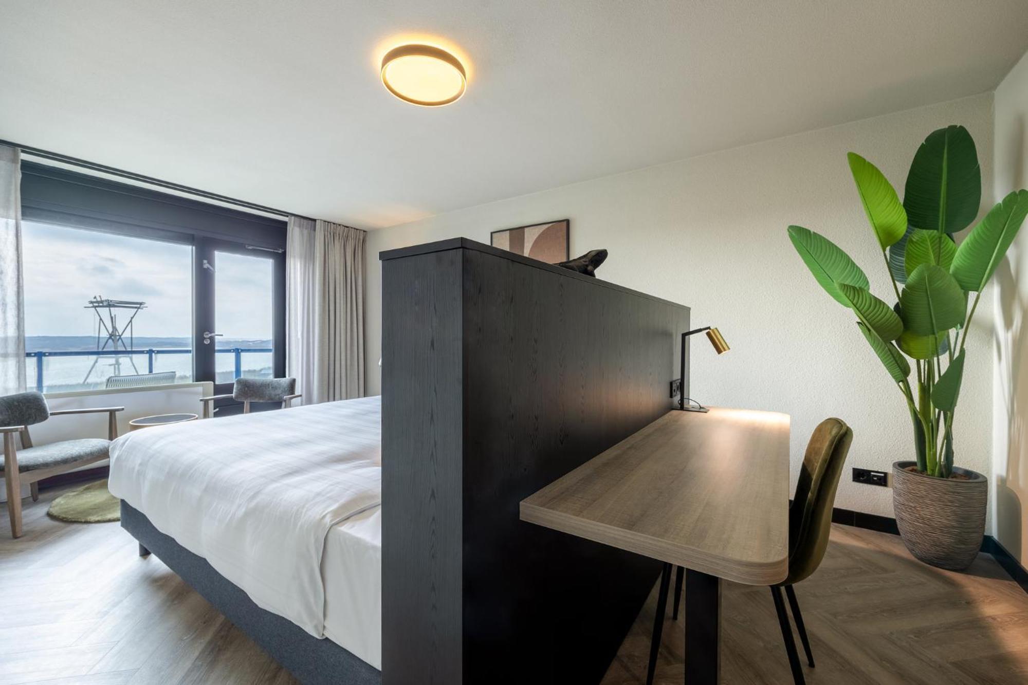 Leonardo Hotel Ijmuiden Seaport Beach Exterior photo