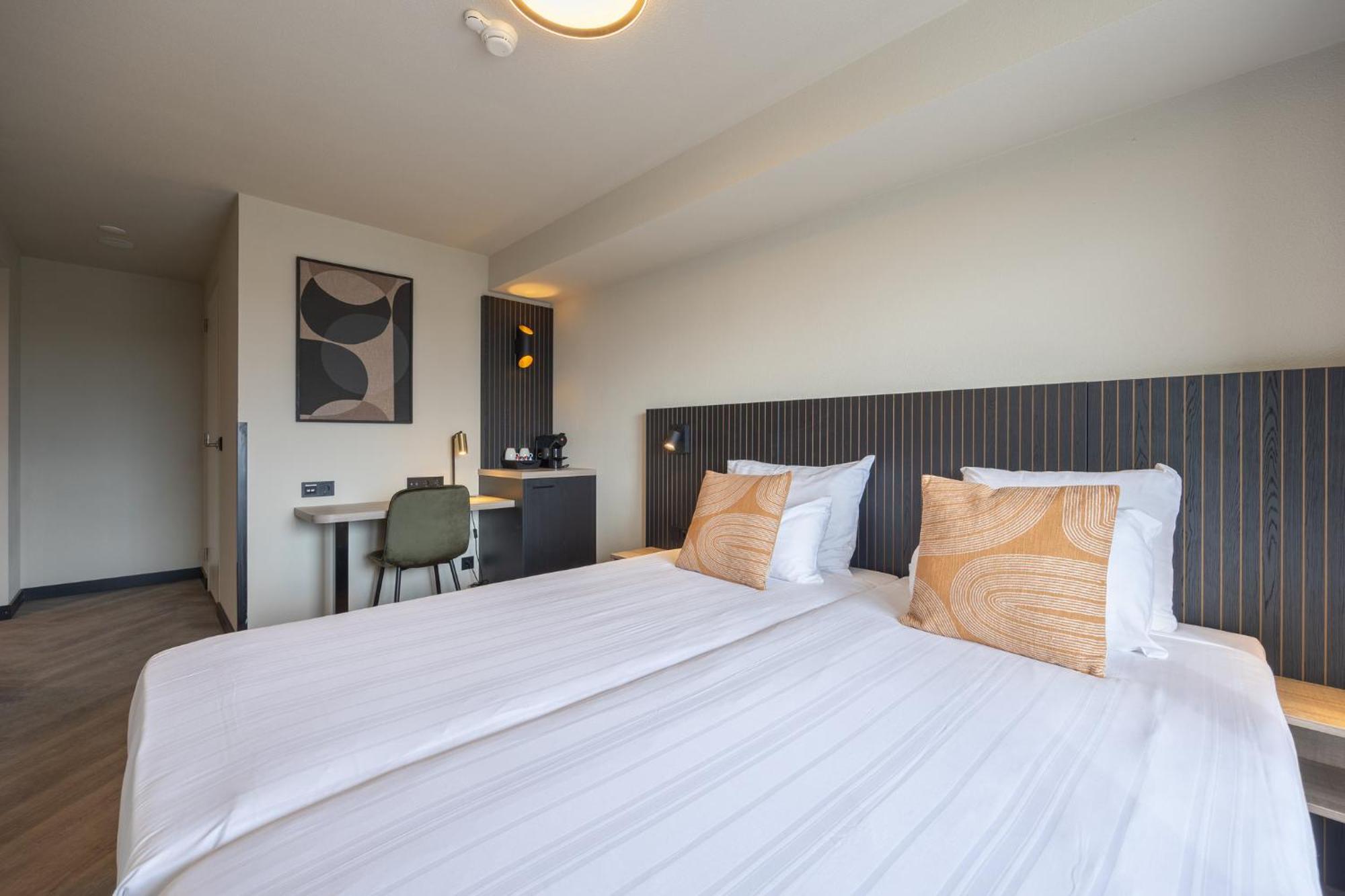 Leonardo Hotel Ijmuiden Seaport Beach Exterior photo